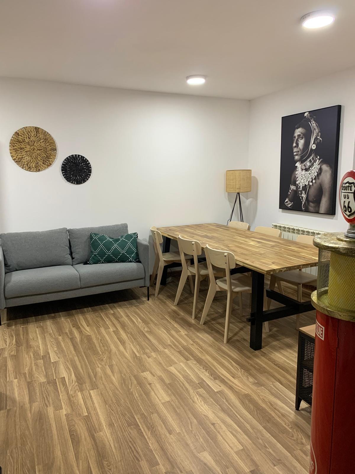 Salón comedor de Barcelona 80 Urban Stay